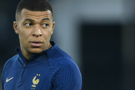 Mbappe, Neymar back for PSG as Ligue 1 reboots