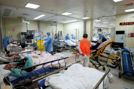Chinese hospitals &lsquo;extremely busy&rsquo; as COVID spreads unchecked