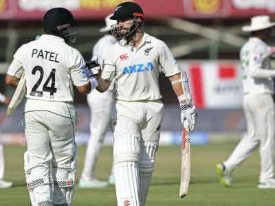 Pakistan fight to avoid defeat in first Test after Williamson double ton