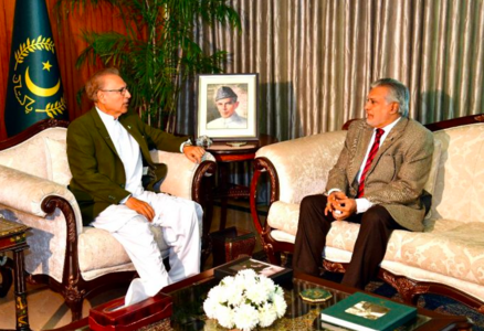Dar meets Alvi to blunt IK&rsquo;s assembly dissolution threat
