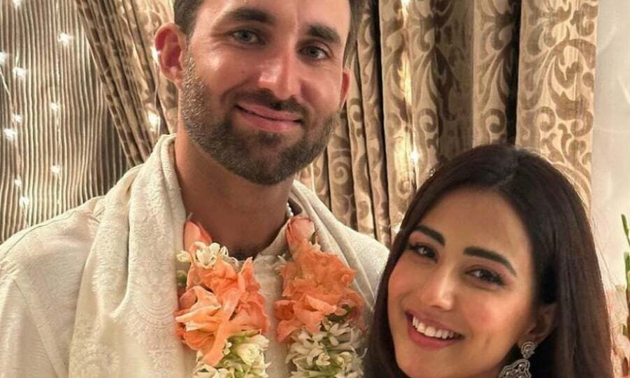 Actor Ushna Shah announces engagement to golfer Hamza Amin