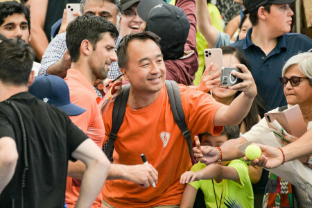 Djokovic given hero&rsquo;s welcome in Adelaide