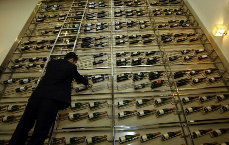 Dubai scraps 30% tax on alcohol sales amid economic rebound