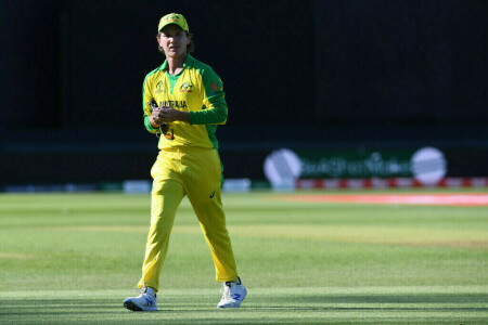 Zampa &lsquo;Mankad&rsquo; run out attempt fires up Big Bash League