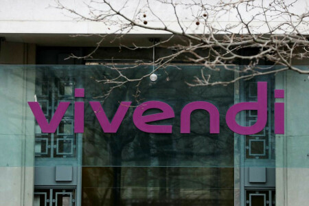 Vivendi&rsquo;s Canal Plus clinches deal for Orange&rsquo;s film and pay-TV arm