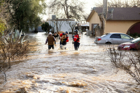 Tens of thousands evacuate California storms, with 17 dead
