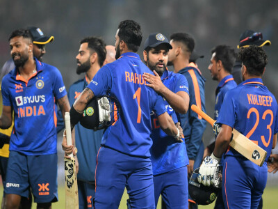 Rahul helps India beat Sri Lanka to clinch ODI series