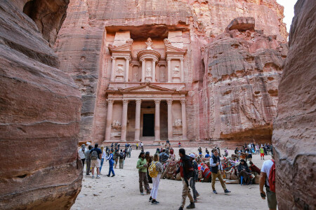 Tourists surge back to Jordan&rsquo;s desert marvel Petra
