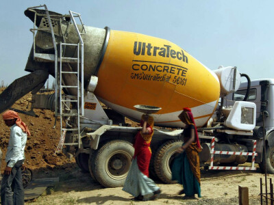 India&rsquo;s UltraTech Cement quarterly profit falls 38%