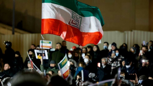 Despite crackdown, Iran protesters still challenging regime
