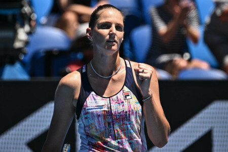 Pliskova overpowers Zhang to reach Australian Open last eight