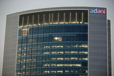 India&rsquo;s Adani slammed by $48bn stock rout, clouding record share sale