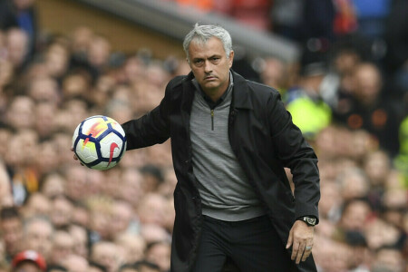 Roma star Zaniolo out of Napoli trip after transfer spat, says Mourinho