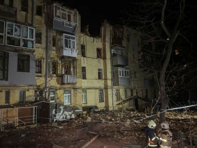 Ukraine calls for faster weapons supplies as Russia presses eastern offensive