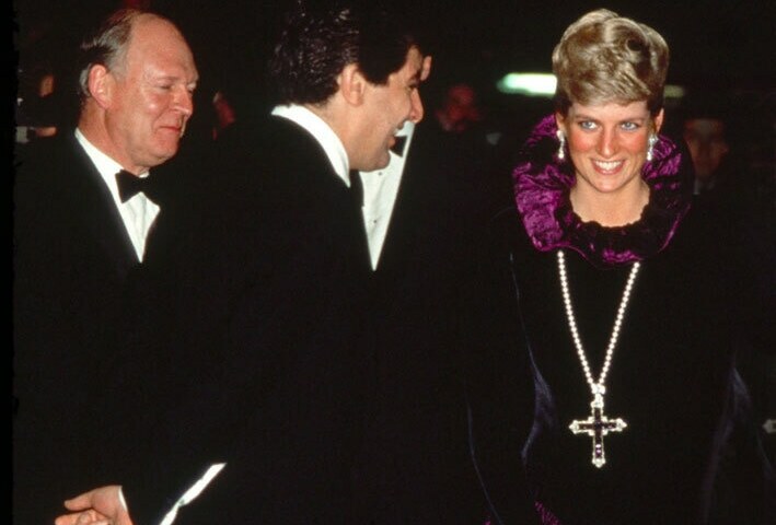 Kim Kardashian buys pendant worn by Princess Diana