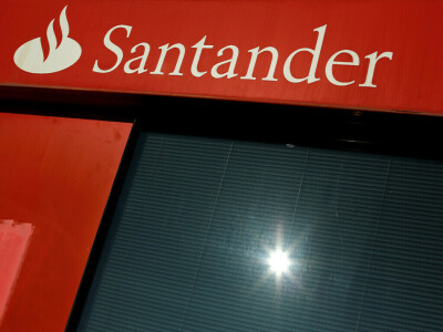 Santander bank posts record profit as rates rise