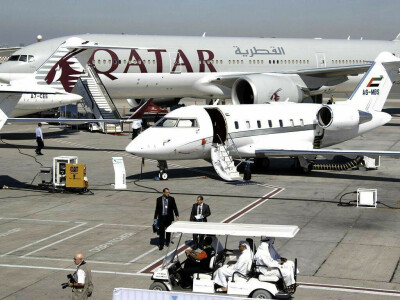 Qatar airport aims to beat passenger record
