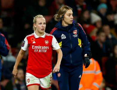 England&rsquo;s Mead not ruled out of World Cup yet, says Wiegman