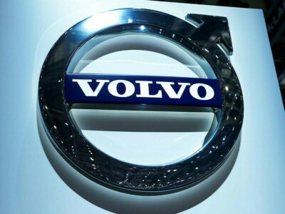Volvo Cars braces for challenges in 2023 after quarterly profit falls
