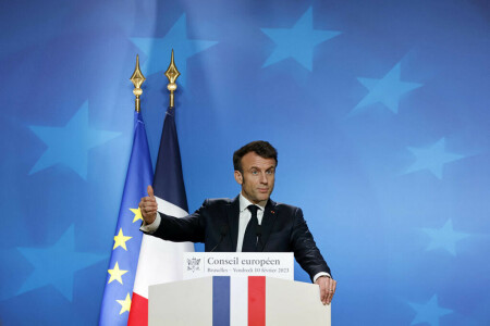 France doesn&rsquo;t rule out fighter jets for Ukraine, but says more immediate firepower needed