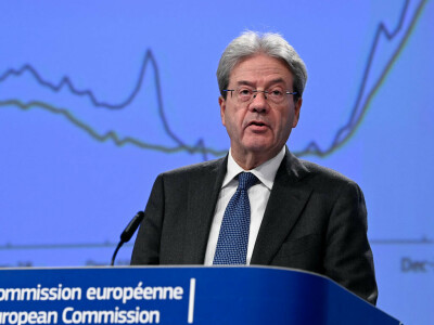 EU lifts growth forecast as eurozone skirts recession