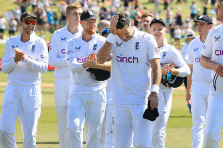 England thrash New Zealand by 267 runs in first Test