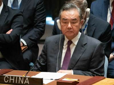 China&rsquo;s top diplomat due in Moscow as US warns on weapons supplies