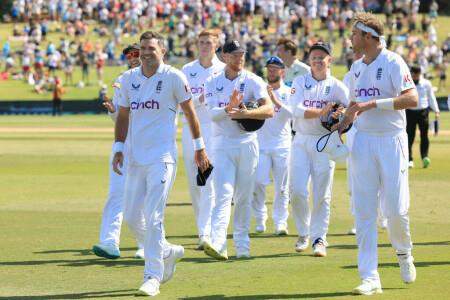 Anderson fires England into control of Test against New Zealand