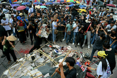 Philippine protesters celebrate &lsquo;People Power&rsquo; ousting of Marcos Sr