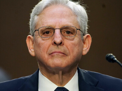 US attorney general in surprise visit to Ukraine