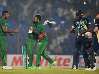 All-round Shakib gives Bangladesh consolation win over England