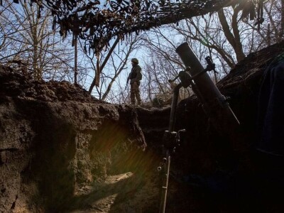 Ukraine vows to keep defending Bakhmut amid persistent Russian attacks
