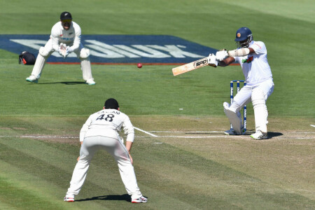 Sri Lanka set New Zealand 285-run target