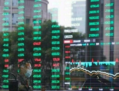 China, Hong Kong stocks fall as SVB contagion fears linger