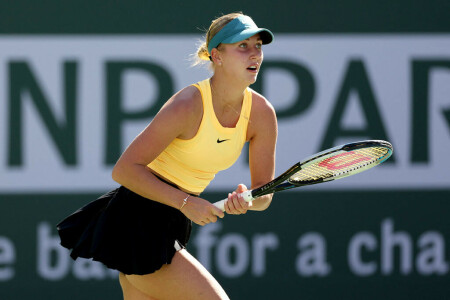 WTA warns Potapova over Russian soccer team shirt