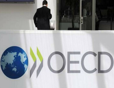 OECD raises global growth forecast but recovery &lsquo;fragile&rsquo;