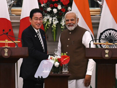 Japan PM says India &lsquo;indispensable&rsquo; in ensuring free Indo-Pacific