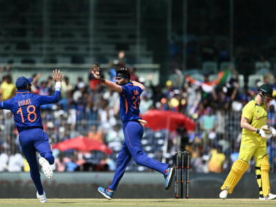 India&rsquo;s Pandya, Kuldeep hold Australia to 269 in ODI decider