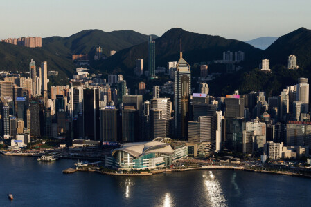 Wealth managers ramp up staff in Hong Kong to chase Chinese demand