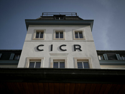 Red Cross to cut 1,500 jobs over funding crunch