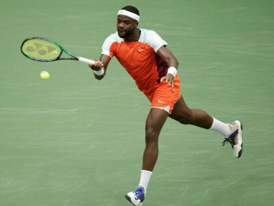 Top-seeded Tiafoe beats Etcheverry to win ATP Houston title