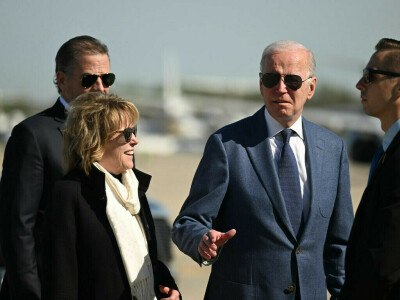 Biden touts peace and prosperity in restive N. Ireland