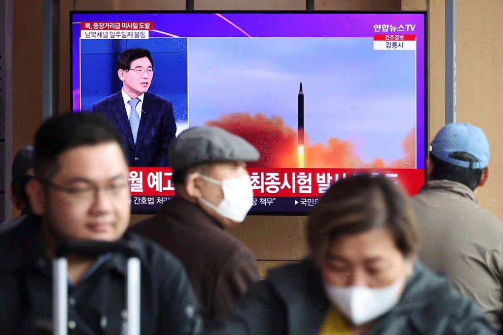 North Korea fires missile; South condemns &lsquo;grave provocation&rsquo;