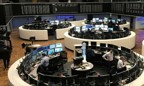 Bank shares lift Europe&rsquo;s STOXX 600 to over one-year high