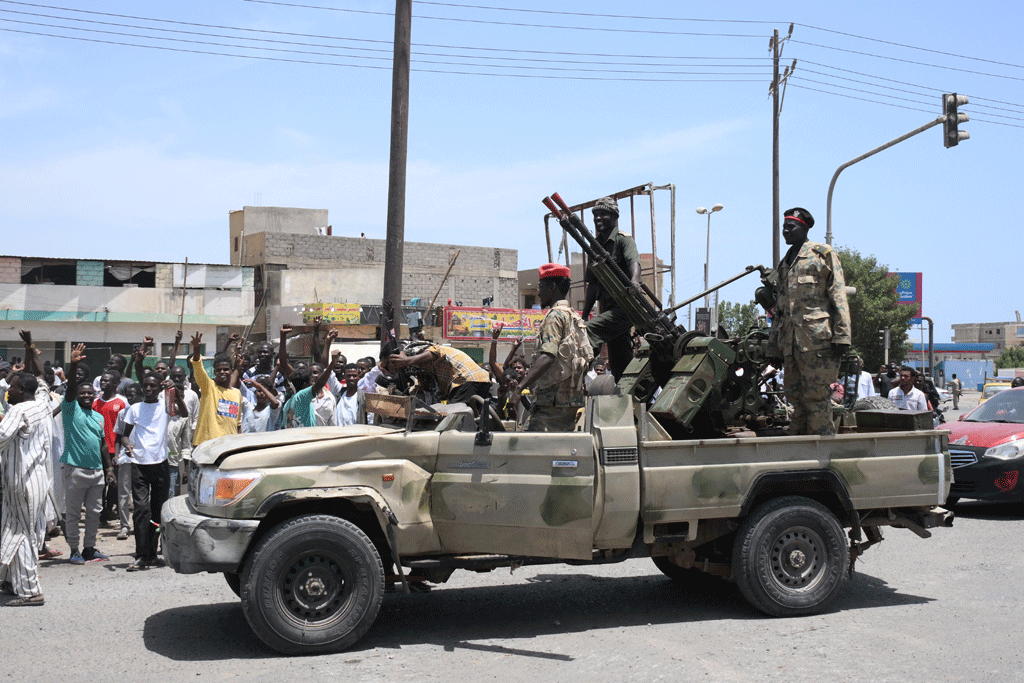 Fighting rages in Sudan as death toll passes 100