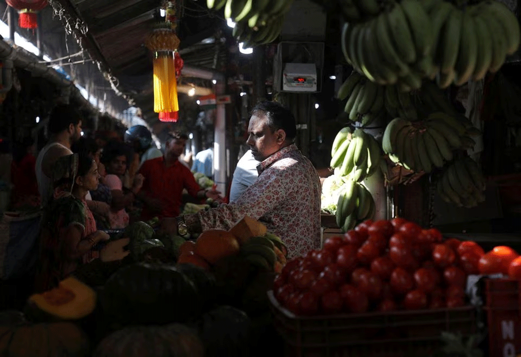 India says risks weigh on FY24 growth forecast, but macros stable