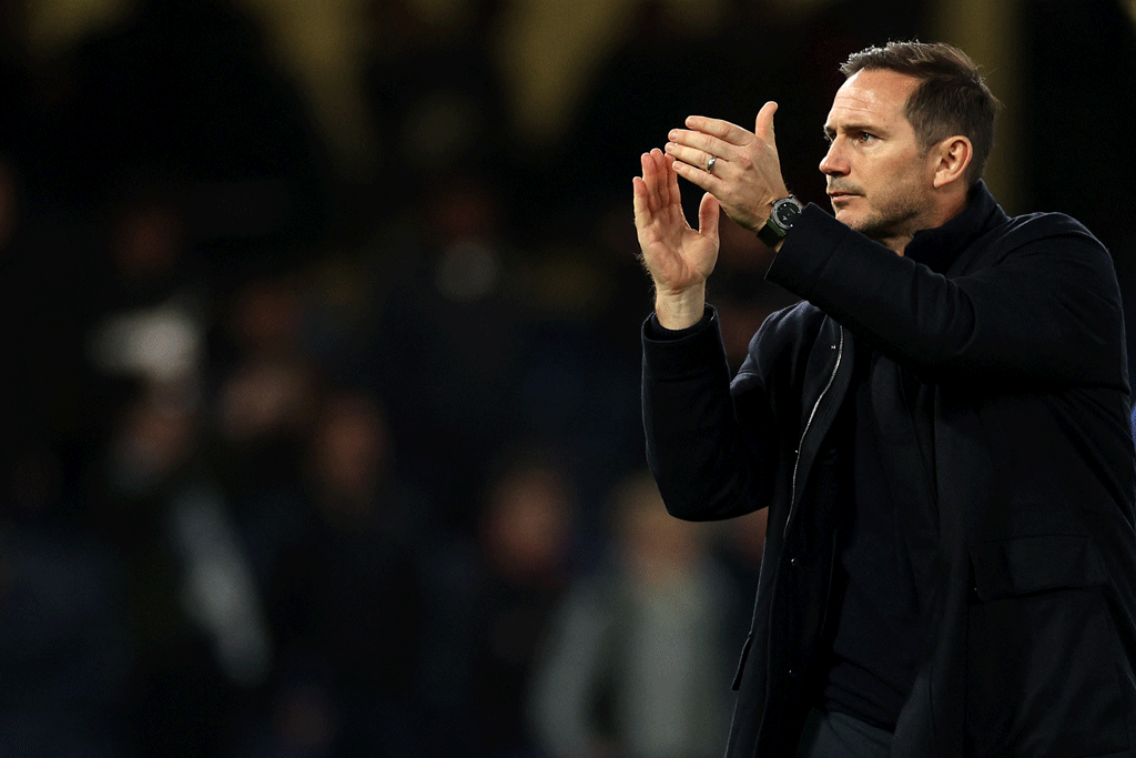 Lampard defends fuming Chelsea fans after latest defeat
