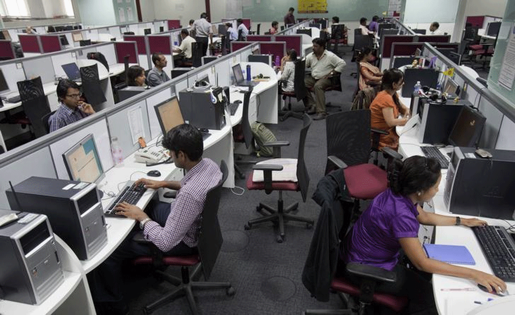 India&rsquo;s April services activity hits near 13-year high, inflation accelerates