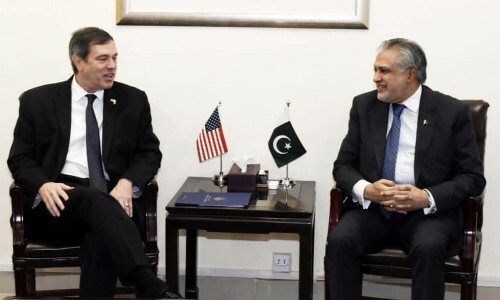 Dar, US diplomat discuss Pakistan&rsquo;s IMF programme