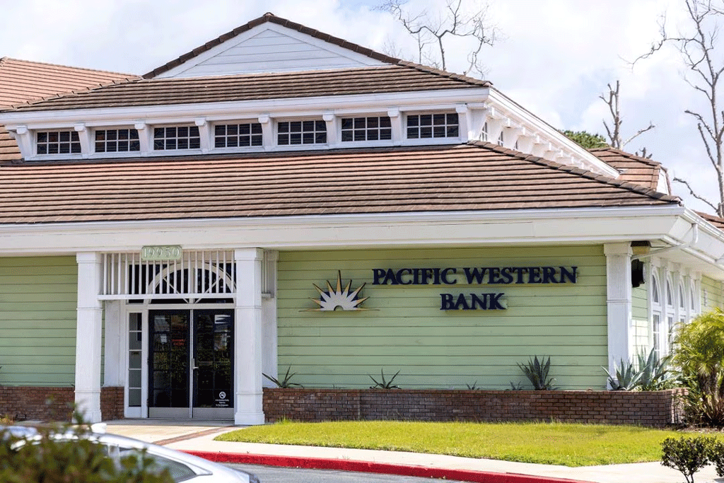 PacWest weighs its strategic options, sending bank shares in a tailspin